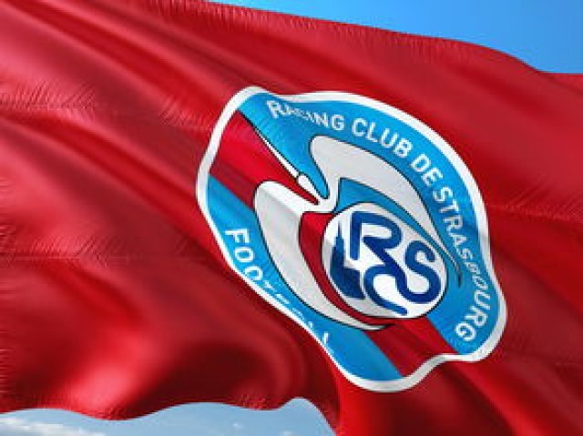 开云体育官方网入口-巴黎圣日耳曼三线齐发，继续保持不败，巴黎圣日耳曼首发11人