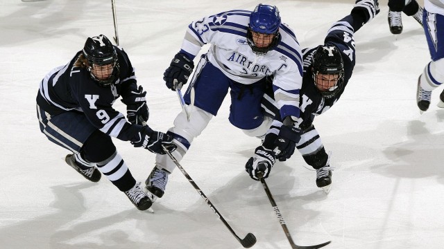 开云真人体育娱乐-哈腾17中14轰33+19仍无缘今日最佳，只因字母哥创纪录，哈腾网络科技有限公司